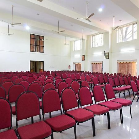 Готель Sree Gokulam Sabari Chavakkad Екстер'єр фото